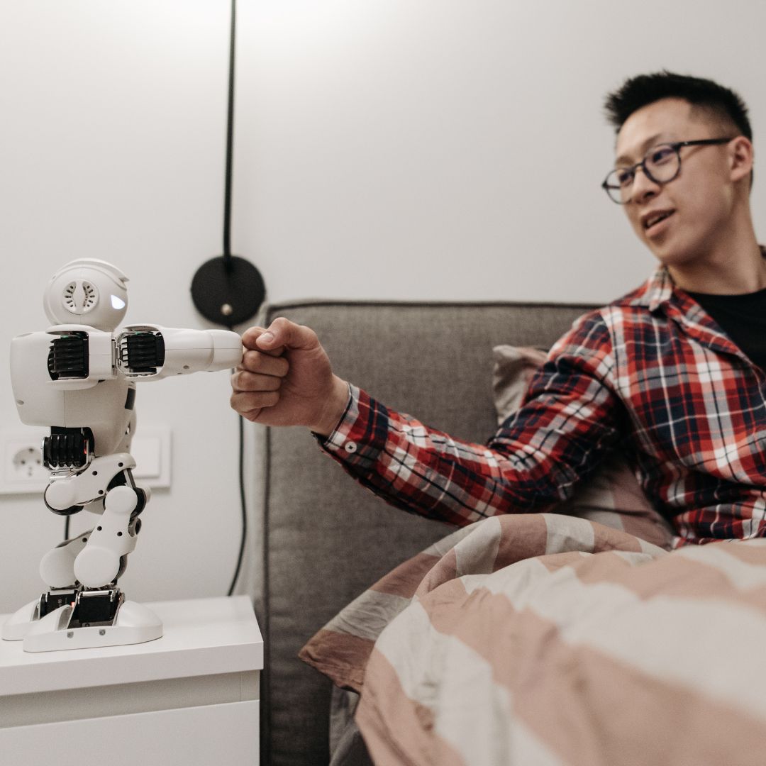 AI・ロボットが介護現場を変える！未来の介護職に求められるスキルとは？